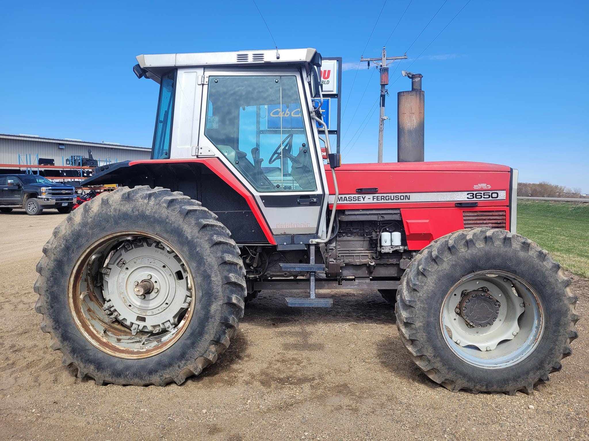 1987 Massey Ferguson 3650 Equipment Image0