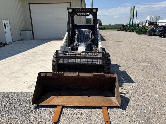 1988 Bobcat 843 Equipment Image0