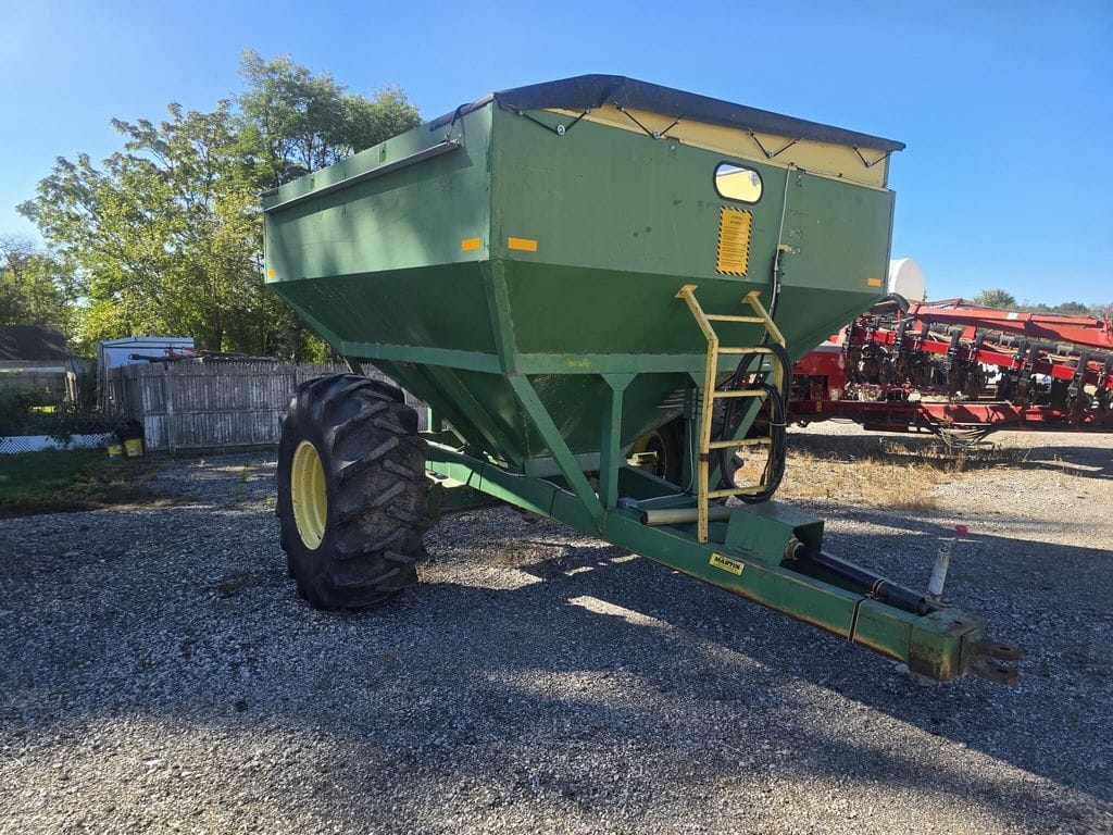 1990 Bradford 528 Equipment Image0