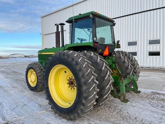 Image of John Deere 4755 equipment image 2