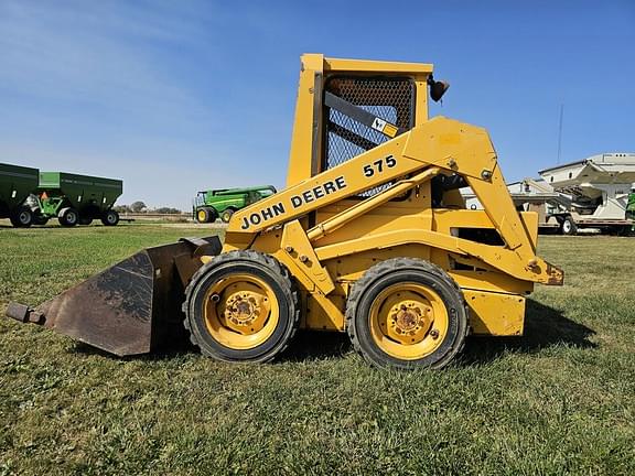 Image of John Deere 575 equipment image 3