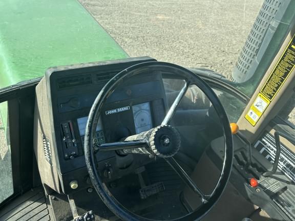 Image of John Deere 8760 equipment image 3