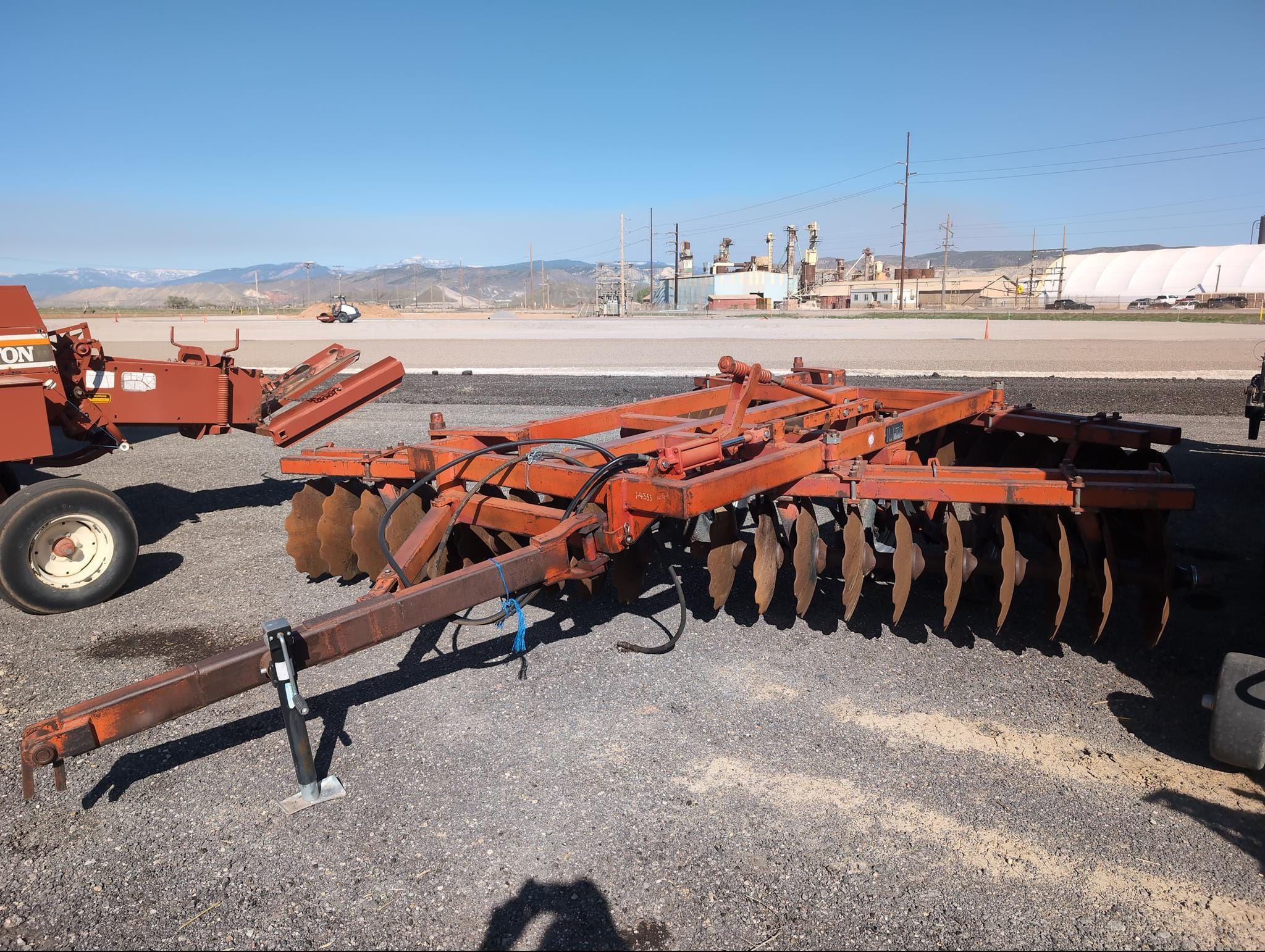 1990 Miller 12 Equipment Image0