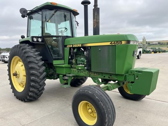 Image of John Deere 4455 equipment image 1