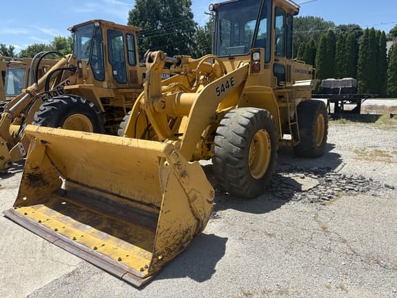 Image of John Deere 544E equipment image 2