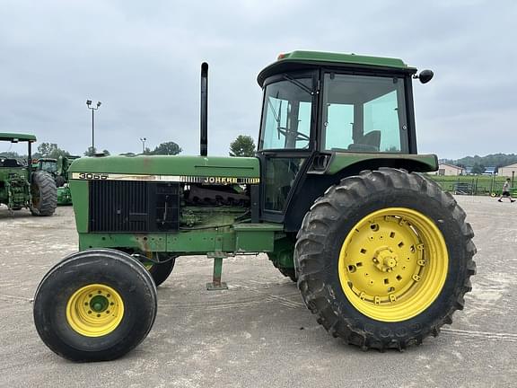 Image of John Deere 3055 Primary image
