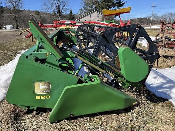 Image of John Deere 920F equipment image 1