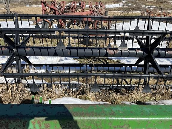 Image of John Deere 920F equipment image 3