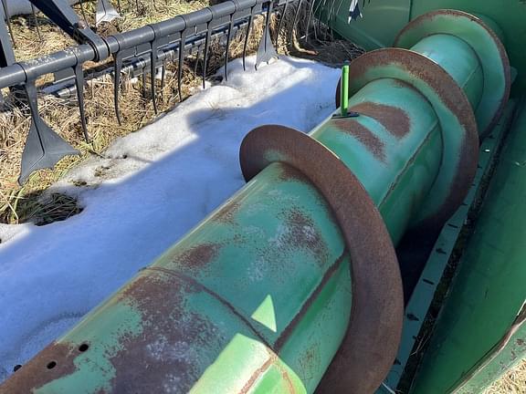 Image of John Deere 920F equipment image 4