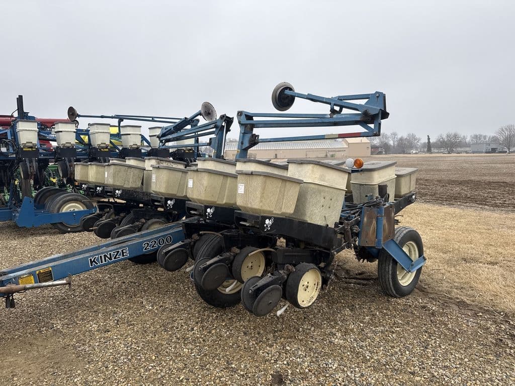 Image of Kinze 2200 Primary image