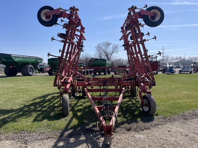 Image of Wil-Rich Quad 5 equipment image 2