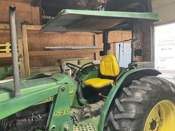 Image of John Deere 5300 equipment image 2