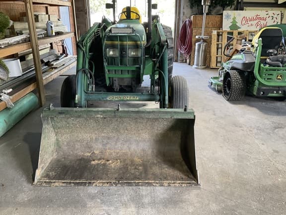 Image of John Deere 5300 equipment image 4