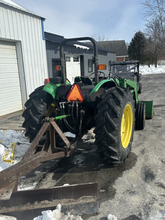 Image of John Deere 5300 equipment image 4