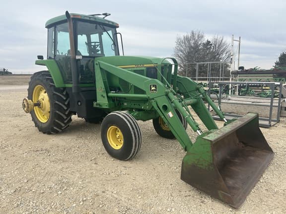 Image of John Deere 7600 equipment image 2