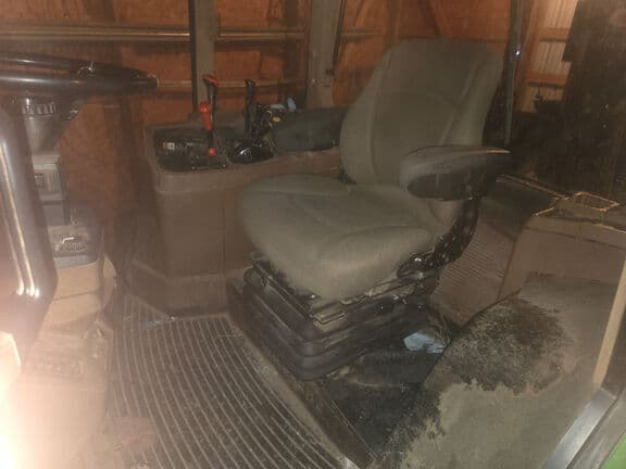 Image of John Deere 7600 equipment image 3