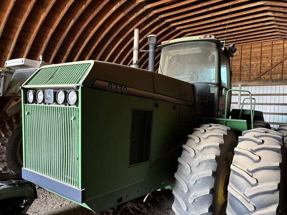 1993 John Deere 8770 Equipment Image0