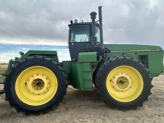 Image of John Deere 8870 equipment image 1