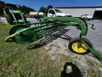 Image of John Deere 672 Image 0