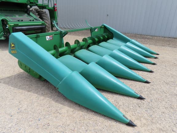 Image of John Deere 693 Primary image
