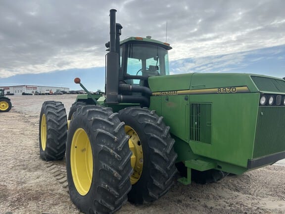 1994 John Deere 8970 Equipment Image0