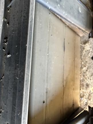 Image of MacDon 960 equipment image 2