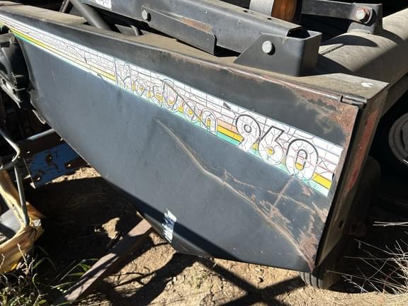 Image of MacDon 960 equipment image 1