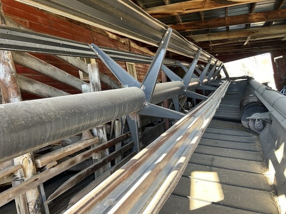 1994 MacDon 960 Equipment Image0