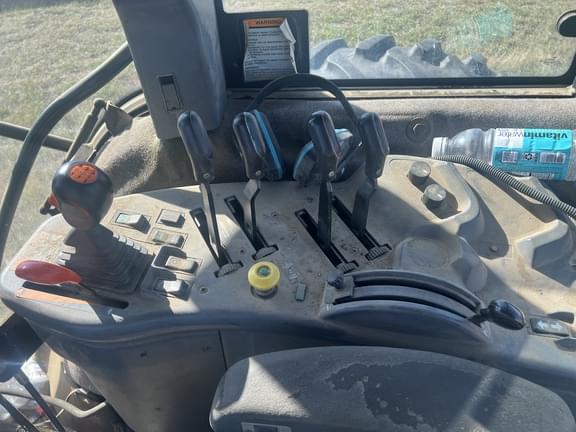 Image of Ford 8970 equipment image 1