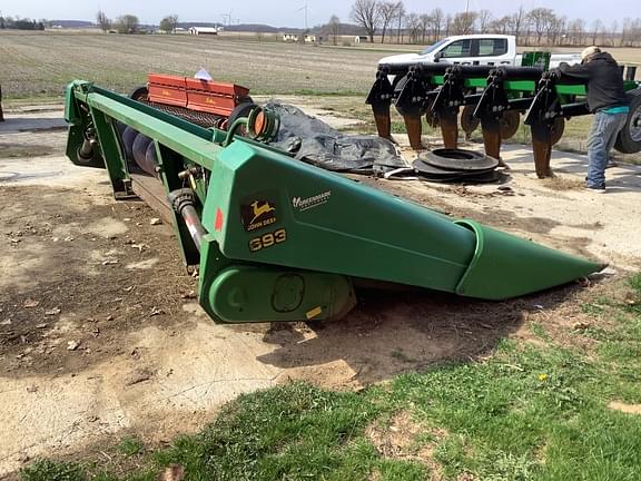 Image of John Deere 693 equipment image 4