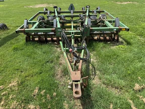 Image of John Deere 714 equipment image 2