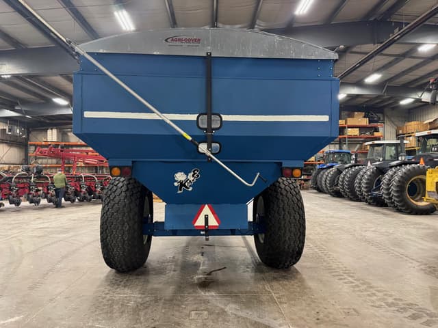 Image of Kinze 640 equipment image 4