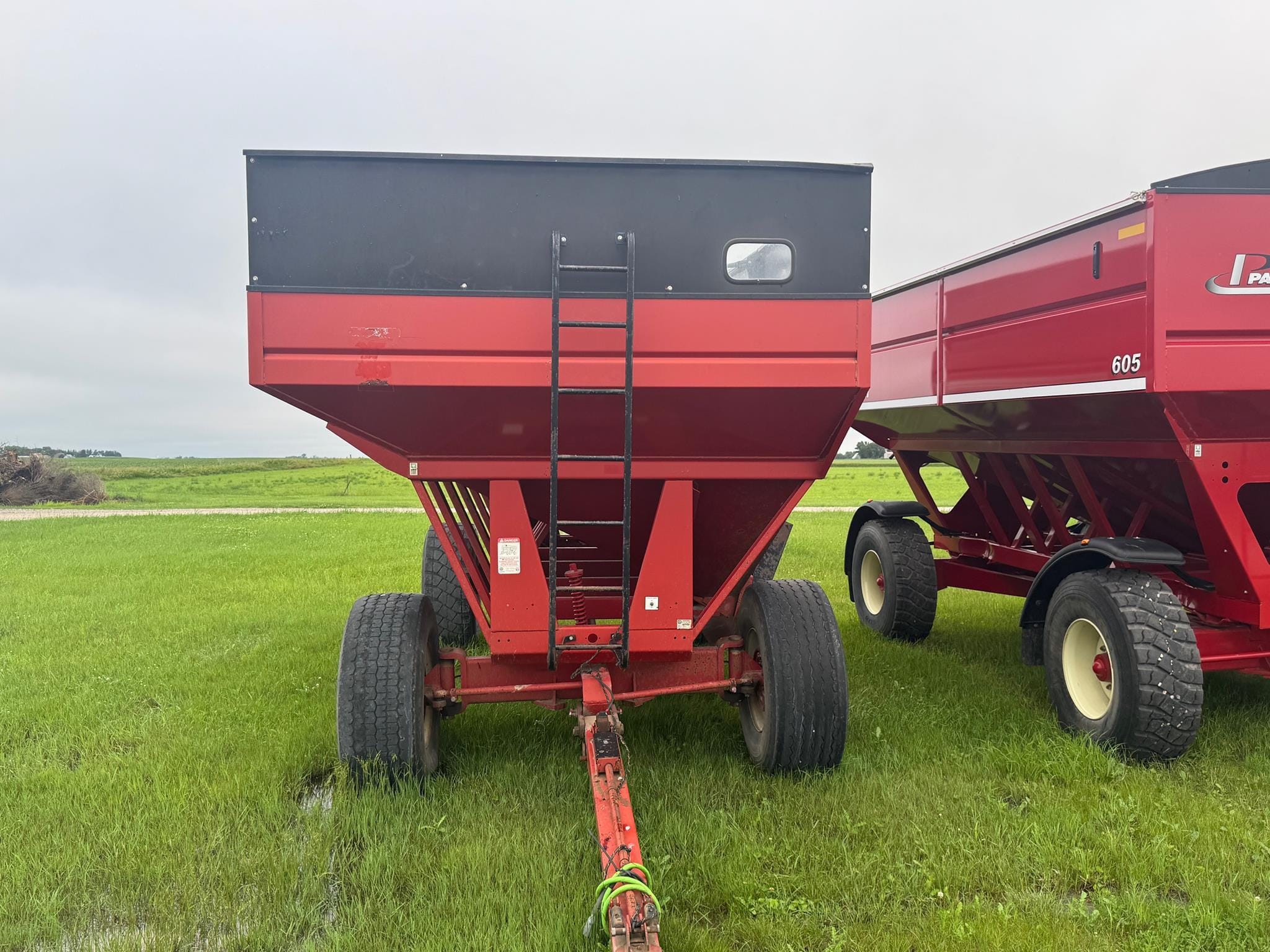 1996 Brent 740 Equipment Image0