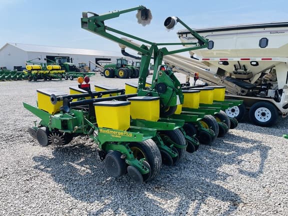 Image of John Deere 1760 equipment image 4