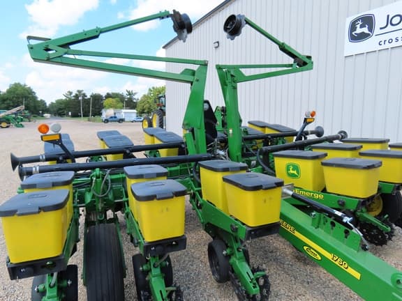 Image of John Deere 1760 equipment image 4