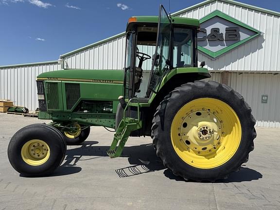 Image of John Deere 7600 equipment image 4
