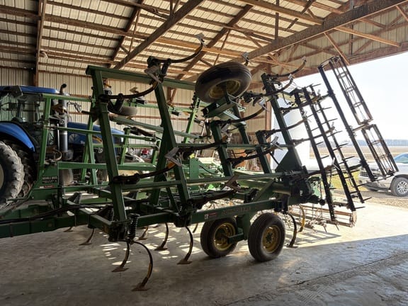 1996 John Deere 980 Equipment Image0