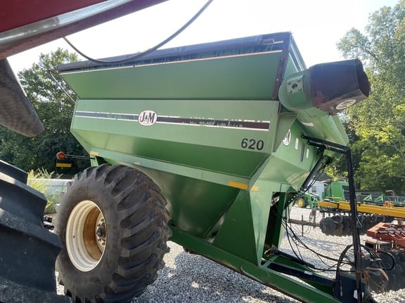 1997 J&M 620 Equipment Image0