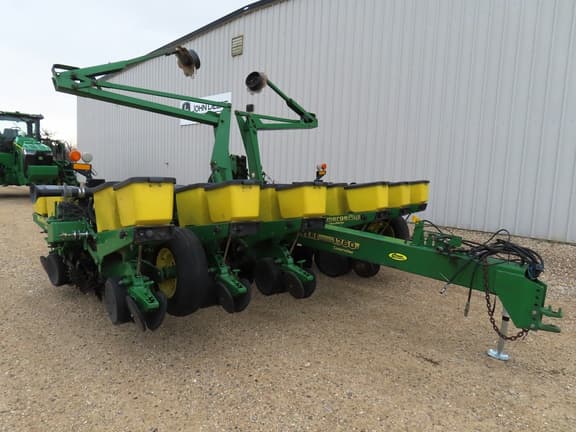 Image of John Deere 1760 equipment image 2