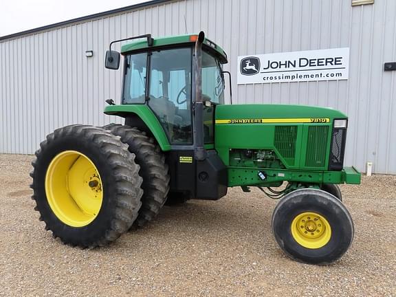Image of John Deere 7810 Primary image