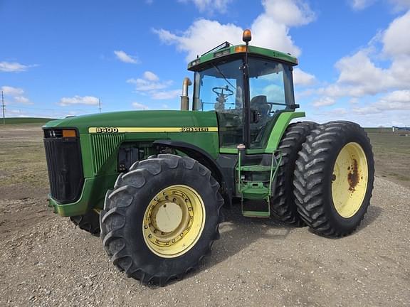 Image of John Deere 8400 equipment image 4