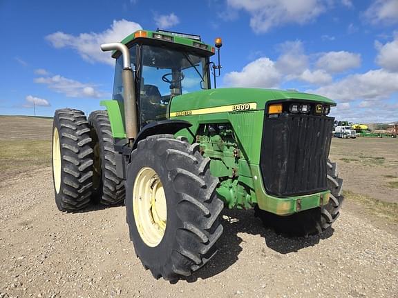 Image of John Deere 8400 equipment image 1