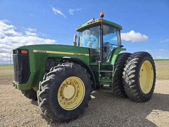 Image of John Deere 8400 equipment image 3