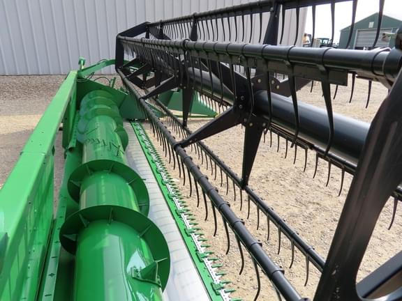 Image of John Deere 918F equipment image 3