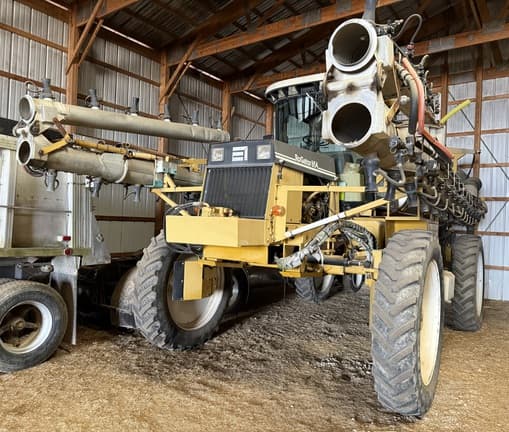 Image of RoGator 854 equipment image 1
