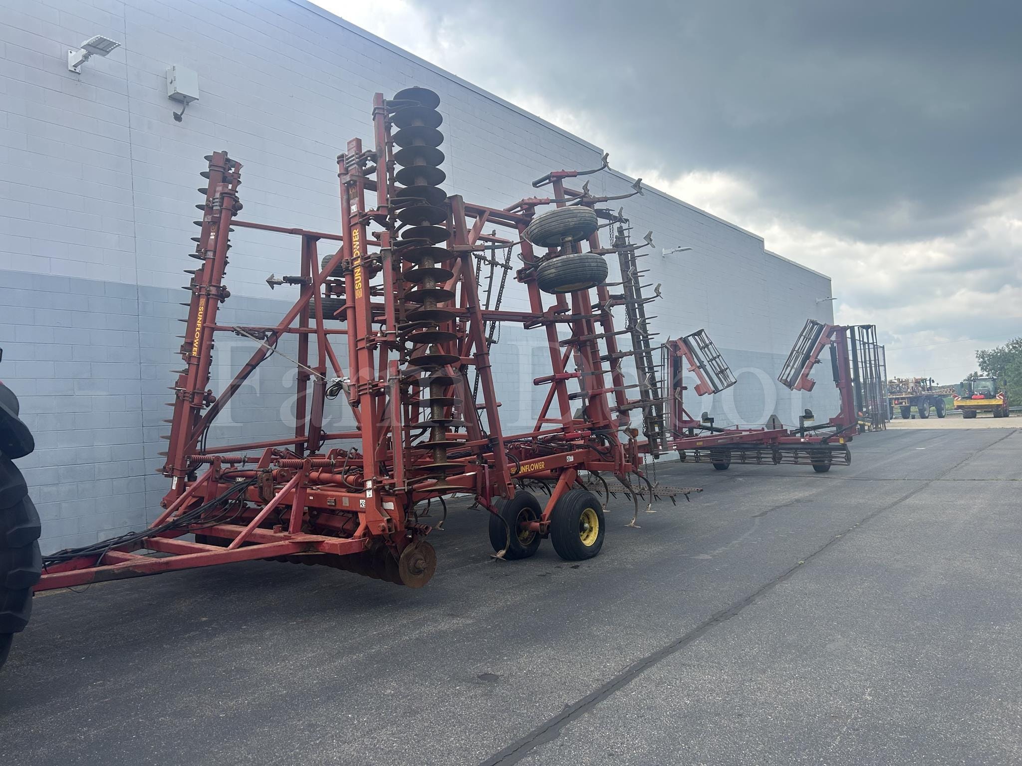 1997 Sunflower 6432-36 Equipment Image0