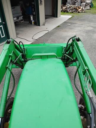 Image of John Deere 5210 equipment image 1