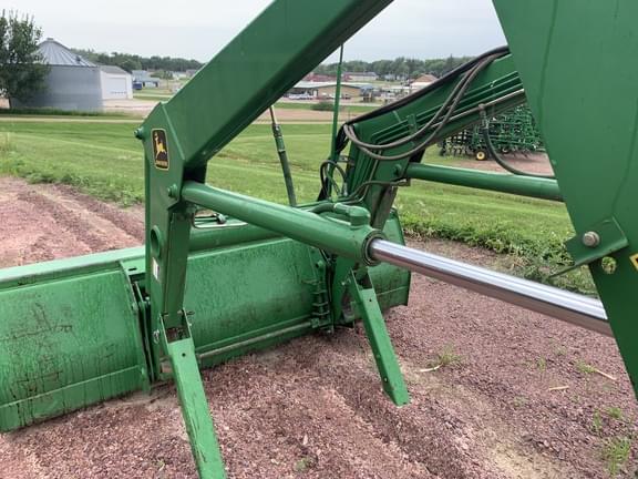 Image of John Deere 720 equipment image 4
