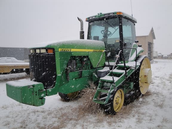 Image of John Deere 8200T Primary image
