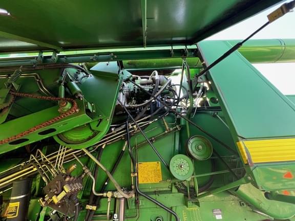 Image of John Deere 9510 equipment image 4